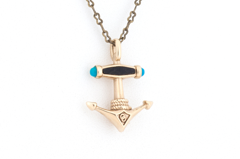 Anchor pendant necklace. In bronze and wood.
