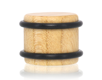 Ear gauge double o-ring wearing style. 