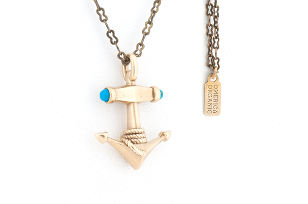 Back of Anchor pendant necklace. In bronze and wood.